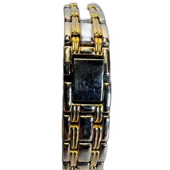 Milan Women\'s watch. Pearl opalescent face. MLN896, PC22A Great Condition. main image 5